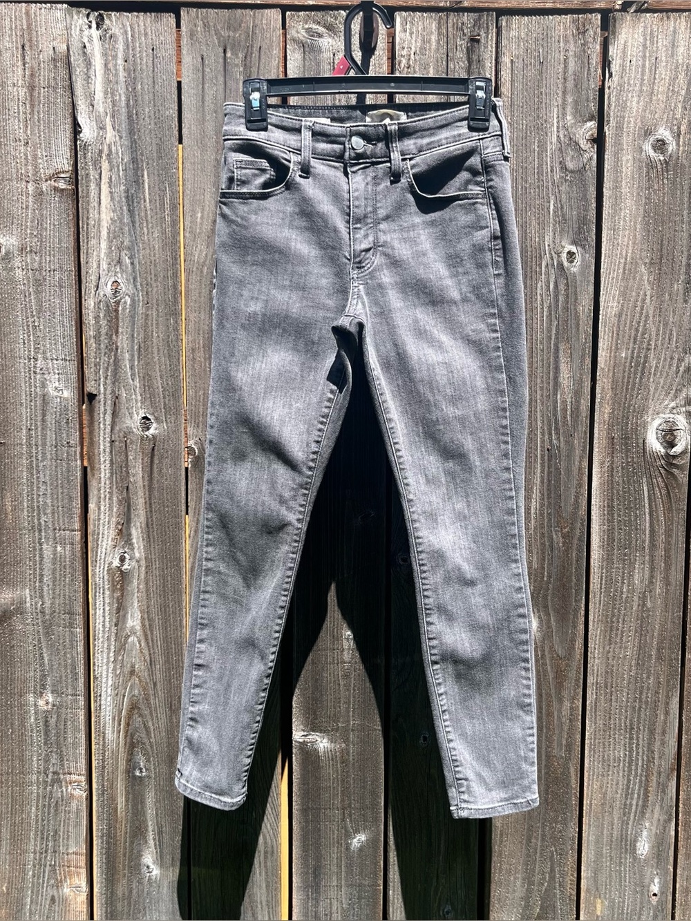 Universal Thread gray high rise skinny jean size 26